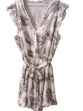 Womens Size XL Black White Print Ruffle Cap Sleeve & Hem Tie Waist V-Neck Romper